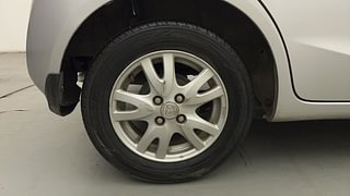 Used 2014 Honda Brio V MT Petrol Manual tyres RIGHT REAR TYRE RIM VIEW