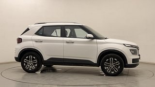 Used 2023 Hyundai Venue SX (O) 1.5 CRDi Diesel Manual exterior RIGHT SIDE VIEW