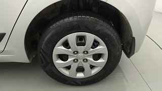 Used 2017 Hyundai Elite i20 Sportz 1.2 Petrol Manual tyres LEFT REAR TYRE RIM VIEW