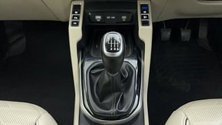 Used 2022 Kia Carens Luxury Plus 1.4 Petrol 7 STR Petrol Manual interior GEAR  KNOB VIEW