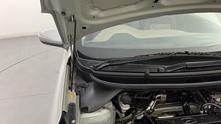 Used 2017 Hyundai Elite i20 Sportz 1.2 Petrol Manual engine ENGINE RIGHT SIDE HINGE & APRON VIEW
