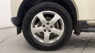 Used 2018 Mahindra Scorpio S7 140 2WD 7 STR Diesel Manual tyres LEFT FRONT TYRE RIM VIEW