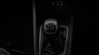 Used 2017 Hyundai Elite i20 Sportz 1.2 Petrol Manual interior GEAR  KNOB VIEW