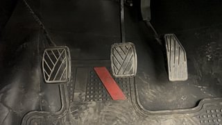 Used 2021 Maruti Suzuki Swift VXI Petrol Manual interior PEDALS VIEW