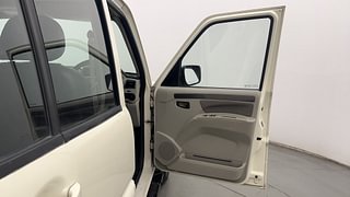 Used 2018 Mahindra Scorpio S7 140 2WD 7 STR Diesel Manual interior RIGHT FRONT DOOR OPEN VIEW