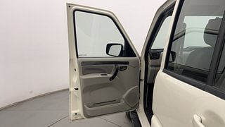 Used 2018 Mahindra Scorpio S7 140 2WD 7 STR Diesel Manual interior LEFT FRONT DOOR OPEN VIEW