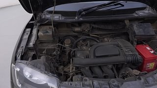 Used 2015 Renault Kwid RXT Petrol Manual engine ENGINE RIGHT SIDE HINGE & APRON VIEW
