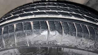 Used 2017 Hyundai Elite i20 Sportz 1.2 Petrol Manual tyres RIGHT FRONT TYRE TREAD VIEW