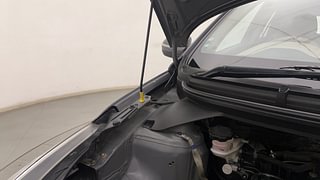 Used 2018 Hyundai Elite i20 Sportz 1.2 Petrol Manual engine ENGINE RIGHT SIDE HINGE & APRON VIEW