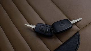Used 2015 Renault Kwid RXT Petrol Manual extra CAR KEY VIEW