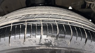 Used 2018 Mahindra Scorpio S7 140 2WD 7 STR Diesel Manual tyres RIGHT FRONT TYRE TREAD VIEW