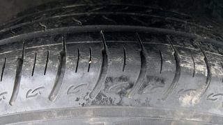Used 2022 Kia Carens Luxury Plus 1.4 Petrol 7 STR Petrol Manual tyres RIGHT FRONT TYRE TREAD VIEW