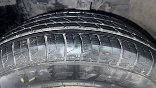 Used 2017 Hyundai Elite i20 Sportz 1.2 Petrol Manual tyres LEFT FRONT TYRE TREAD VIEW