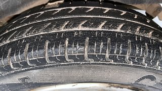 Used 2015 Renault Kwid RXT Petrol Manual tyres LEFT REAR TYRE TREAD VIEW