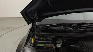 Used 2018 Tata Nexon XZ Plus Petrol Manual engine ENGINE RIGHT SIDE HINGE & APRON VIEW