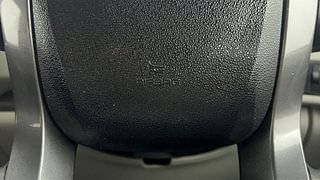 Used 2018 Mahindra Scorpio S7 140 2WD 7 STR Diesel Manual top_features Airbags