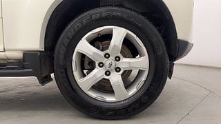 Used 2018 Mahindra Scorpio S7 140 2WD 7 STR Diesel Manual tyres RIGHT FRONT TYRE RIM VIEW