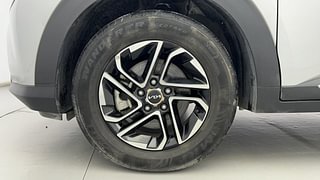 Used 2022 Kia Carens Luxury Plus 1.4 Petrol 7 STR Petrol Manual tyres LEFT FRONT TYRE RIM VIEW