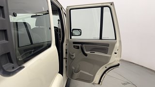 Used 2018 Mahindra Scorpio S7 140 2WD 7 STR Diesel Manual interior RIGHT REAR DOOR OPEN VIEW