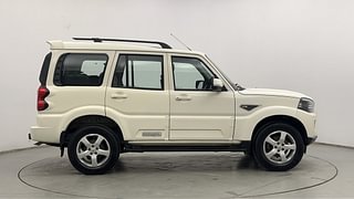Used 2018 Mahindra Scorpio S7 140 2WD 7 STR Diesel Manual exterior RIGHT SIDE VIEW