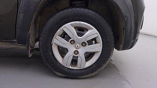 Used 2015 Renault Kwid RXT Petrol Manual tyres RIGHT FRONT TYRE RIM VIEW