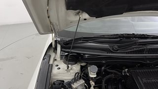 Used 2016 Maruti Suzuki Ciaz ZXI+ Petrol Manual engine ENGINE RIGHT SIDE HINGE & APRON VIEW