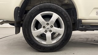 Used 2018 Mahindra Scorpio S7 140 2WD 7 STR Diesel Manual tyres RIGHT REAR TYRE RIM VIEW