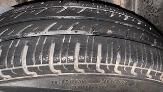 Used 2015 Renault Kwid RXT Petrol Manual tyres RIGHT REAR TYRE TREAD VIEW