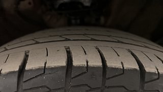 Used 2023 Kia Seltos HTX G Petrol Manual tyres RIGHT FRONT TYRE TREAD VIEW