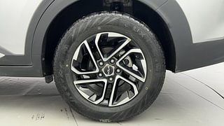 Used 2022 Kia Carens Luxury Plus 1.4 Petrol 7 STR Petrol Manual tyres LEFT REAR TYRE RIM VIEW