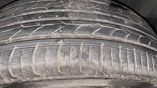 Used 2016 volkswagen Vento 1.2L Highline Petrol AT Petrol Automatic tyres LEFT REAR TYRE TREAD VIEW