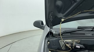 Used 2018 Maruti Suzuki Alto 800 LXi Petrol Manual engine ENGINE RIGHT SIDE HINGE & APRON VIEW