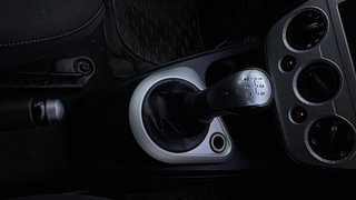 Used 2013 Ford Figo Duratec Petrol ZXI 1.2 Petrol Manual interior GEAR  KNOB VIEW