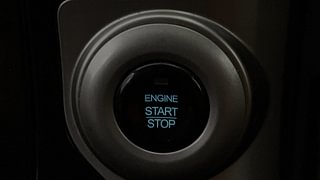 Used 2021 Mahindra XUV500 W9 Diesel Manual top_features Keyless start