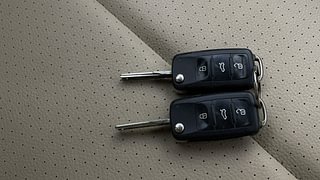 Used 2016 volkswagen Vento 1.2L Highline Petrol AT Petrol Automatic extra CAR KEY VIEW