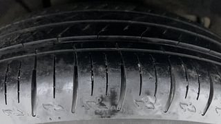 Used 2022 Mahindra XUV700 AX 5 Petrol MT 5 STR Petrol Manual tyres RIGHT REAR TYRE TREAD VIEW