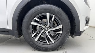 Used 2022 Mahindra XUV700 AX 5 Petrol MT 5 STR Petrol Manual tyres RIGHT FRONT TYRE RIM VIEW