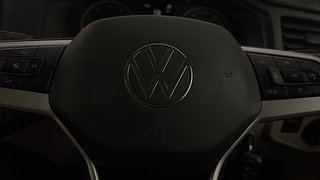 Used 2023 Volkswagen Virtus Comfortline 1.0 TSI MT Petrol Manual top_features Airbags