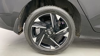 Used 2022 Hyundai Verna SX Opt IVT Petrol Petrol Automatic tyres RIGHT REAR TYRE RIM VIEW