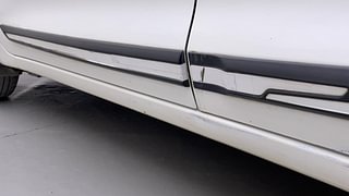 Used 2022 Maruti Suzuki Swift VXI Petrol Manual dents MINOR SCRATCH