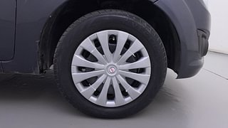 Used 2013 Ford Figo Duratec Petrol ZXI 1.2 Petrol Manual tyres RIGHT FRONT TYRE RIM VIEW