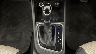Used 2022 Hyundai Verna SX Opt IVT Petrol Petrol Automatic interior GEAR  KNOB VIEW