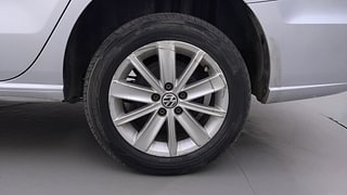 Used 2016 volkswagen Vento 1.2L Highline Petrol AT Petrol Automatic tyres LEFT REAR TYRE RIM VIEW
