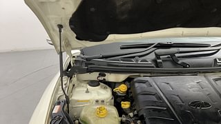 Used 2021 Mahindra XUV500 W9 Diesel Manual engine ENGINE RIGHT SIDE HINGE & APRON VIEW