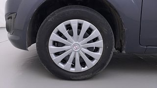 Used 2013 Ford Figo Duratec Petrol ZXI 1.2 Petrol Manual tyres LEFT FRONT TYRE RIM VIEW