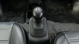 Used 2022 Maruti Suzuki Eeco 5 STR AC (O) Petrol Manual interior GEAR  KNOB VIEW