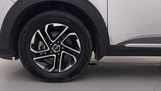 Used 2023 Kia Carens Luxury 1.5 Diesel iMT 7 STR Diesel Manual tyres LEFT FRONT TYRE RIM VIEW