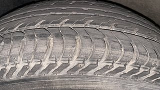 Used 2013 Ford Figo Duratec Petrol ZXI 1.2 Petrol Manual tyres RIGHT REAR TYRE TREAD VIEW