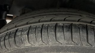 Used 2014 Hyundai Grand i10 Asta AT 1.2 Kappa VTVT Petrol Automatic tyres RIGHT REAR TYRE TREAD VIEW