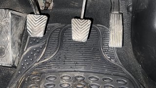 Used 2013 Hyundai i20 Magna 1.2 Petrol Manual interior PEDALS VIEW